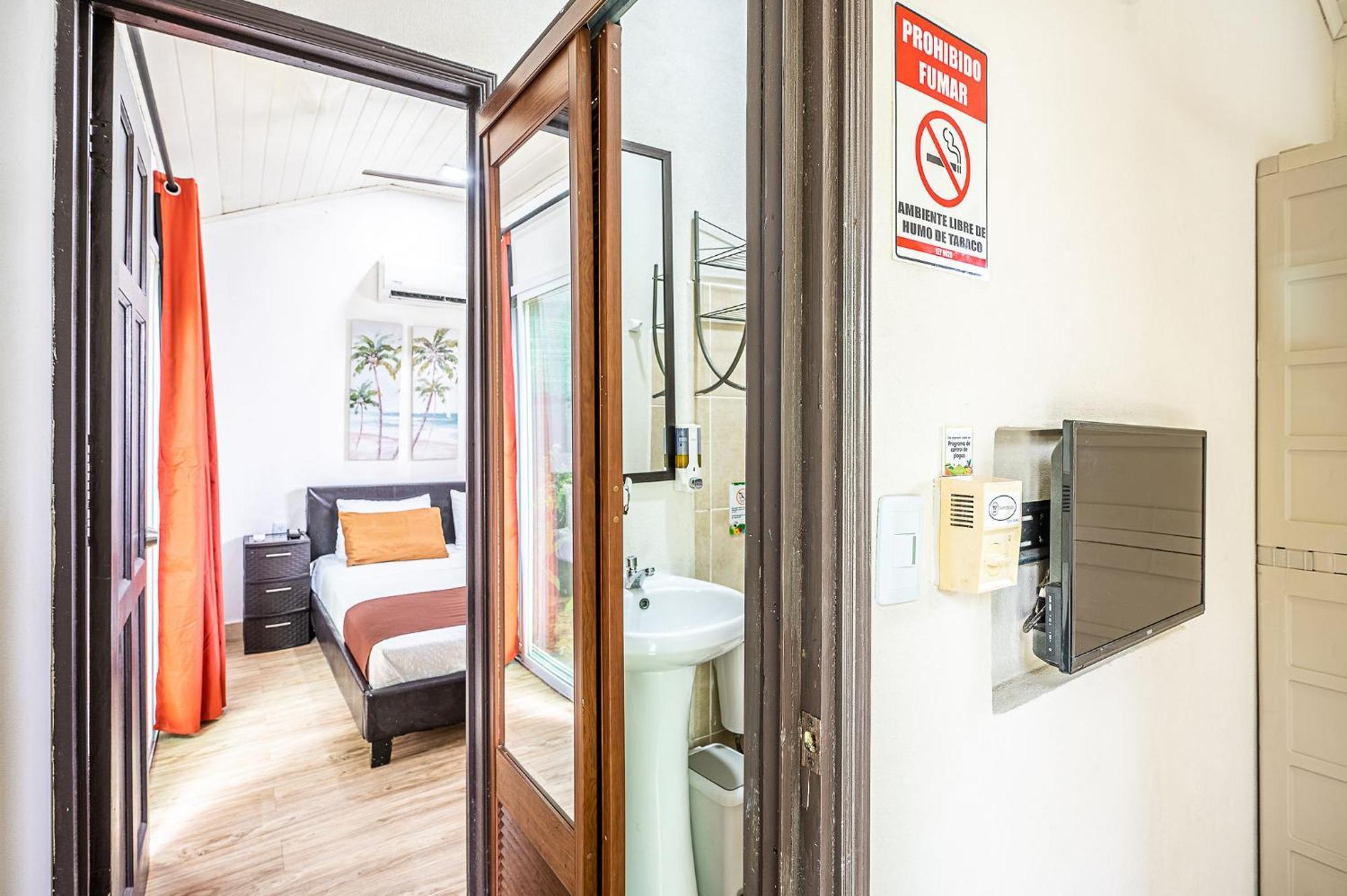 Jaco Lodge Quiet Place (Adults Only) Eksteriør bilde